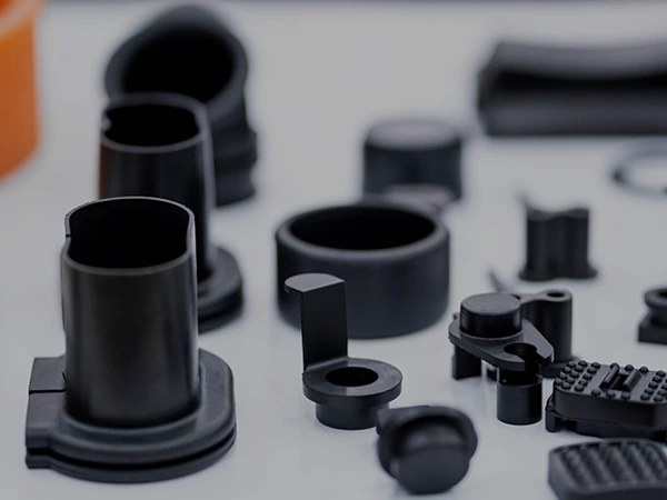 Wat zijn de componenten van een plastic?